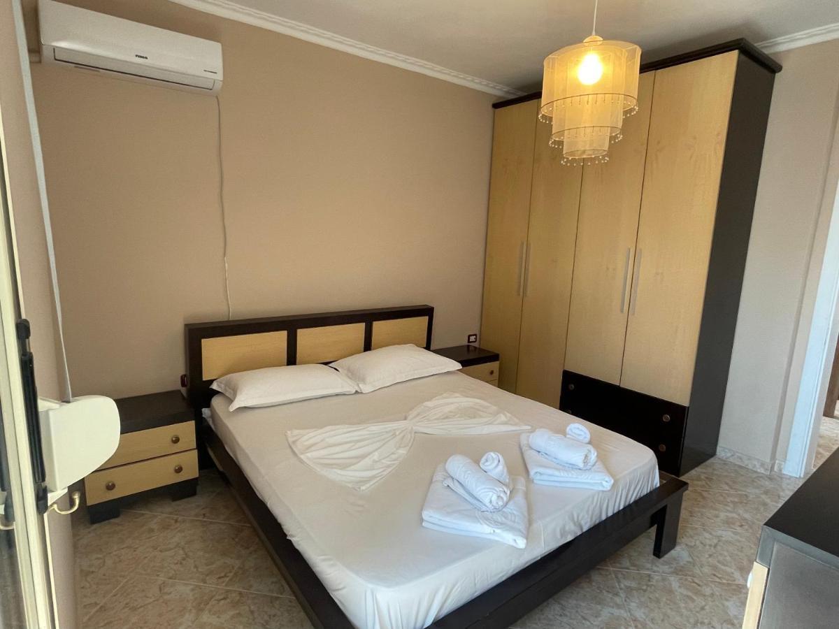 Sea View Apartment Vlorë Buitenkant foto