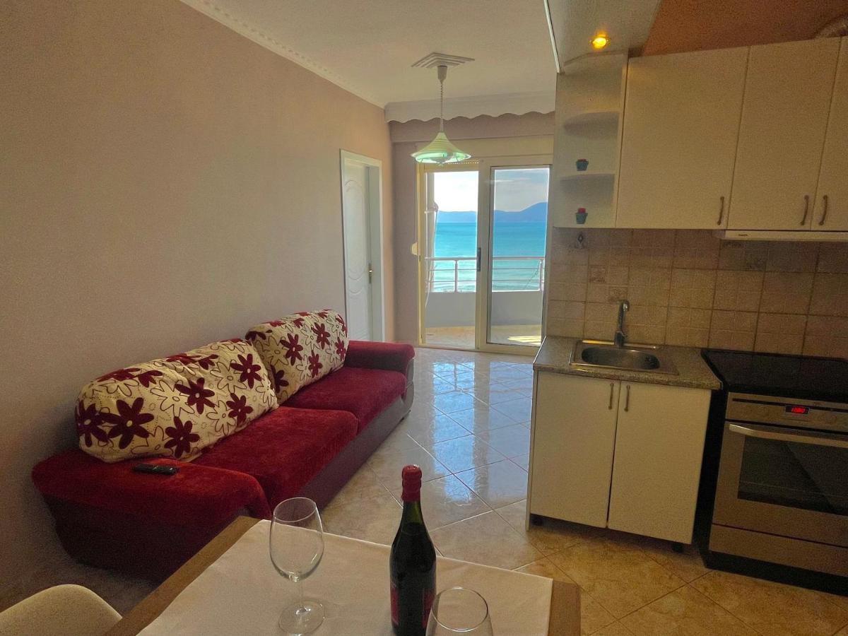 Sea View Apartment Vlorë Buitenkant foto